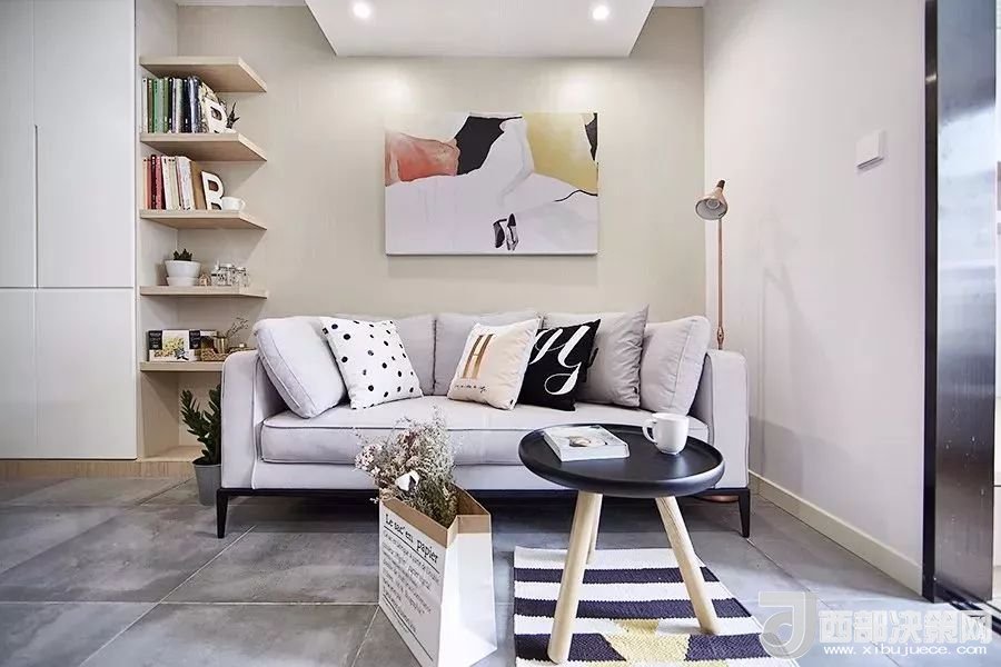 沙發(fā)背景墻選對(duì)裝飾畫，才能美了整個(gè)客廳空間！