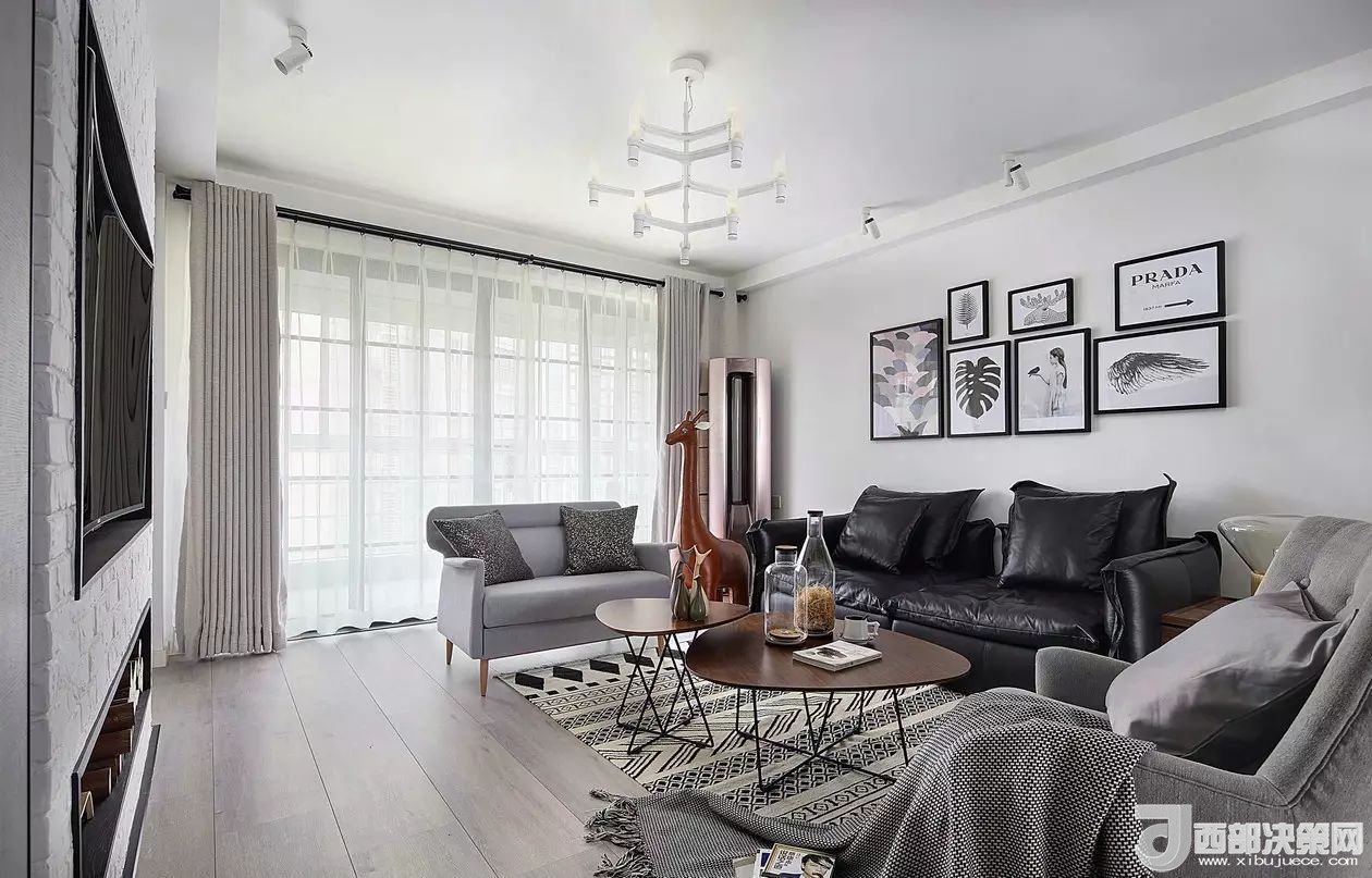 沙發(fā)背景墻選對(duì)裝飾畫，才能美了整個(gè)客廳空間！