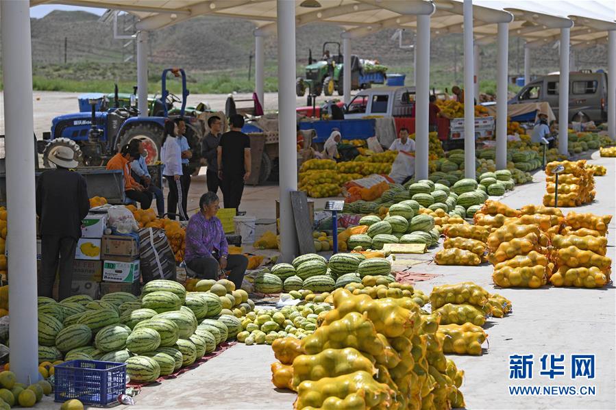 （壯麗70年·奮斗新時(shí)代——共和國(guó)發(fā)展成就巡禮·圖文互動(dòng)）（5）生態(tài)美、百姓富——品讀嶄新“寧夏畫卷”