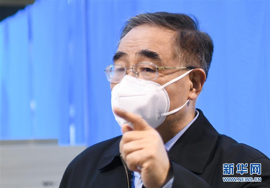 （聚焦疫情防控·圖文互動(dòng)）（7）分秒必爭(zhēng)！一切為了治病救人——中國(guó)抗疫生命至上的生動(dòng)實(shí)踐