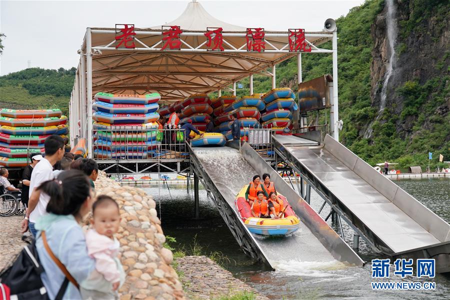 （新華全媒頭條·走向我們的小康生活·圖文互動）（6）長城腳下，小康村串成“珍珠鏈”