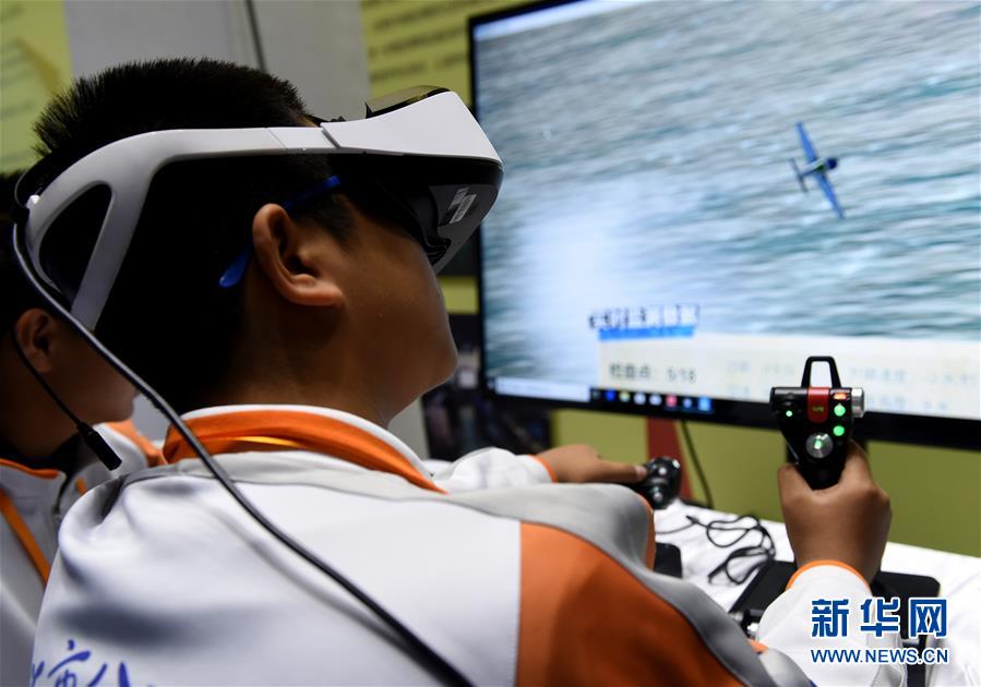 （習(xí)近平的小康故事·圖文互動(dòng)）（5）“文明其精神，野蠻其體魄”——習(xí)近平同少年兒童的故事