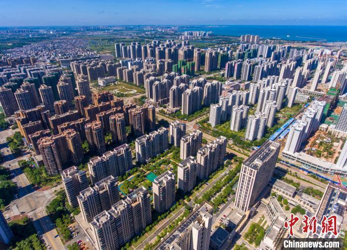 資料圖：航拍某房地產(chǎn)項(xiàng)目。 駱云飛 攝