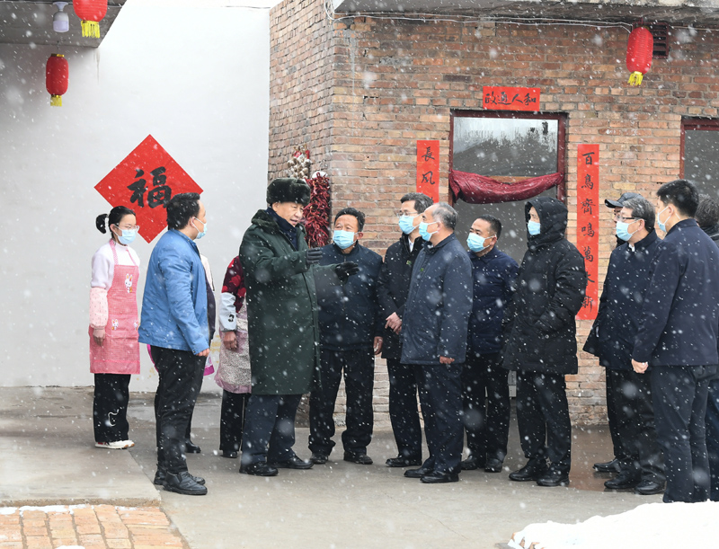 2022年1月26日下午，習(xí)近平總書記在山西省臨汾市霍州市師莊鄉(xiāng)馮南垣村受災(zāi)村民師紅兵家看望。